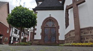 Von Nazis verfolgtem Pater aus Höxter wird Stolperstein gewidmet