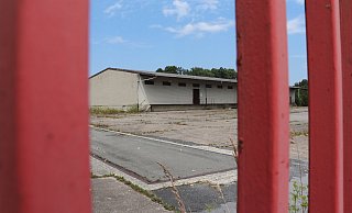 Auf dem Areal an der Heinrich-Heineke-Straße soll der Cobus-Campus entstehen. Die Lagerhalle soll zu Kita und Eventbereich umgebaut werden. - Marion Pokorra-Brockschmidt Auf dem Areal an der Heinrich-Heineke-Straße soll der Cobus-Campus entstehen. Die Lagerhalle soll zu Kita und Eventbereich umgebaut werden. - Marion Pokorra-Brockschmidt