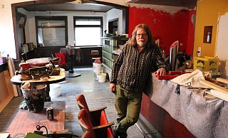 Der neue Geschäftsführer Tommy Schroedter in der Akka, die derzeit noch eine große Baustelle ist. - Holger Kosbab Der neue Geschäftsführer Tommy Schroedter in der Akka, die derzeit noch eine große Baustelle ist. - Holger Kosbab