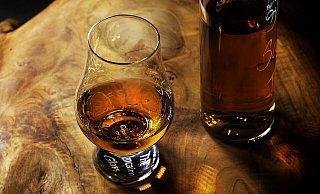 Ein Startup aus dem Norden von OWL hat jetzt seinen ersten eigenen Whisky abgefüllt. - Symbolfoto: Pixabay Ein Startup aus dem Norden von OWL hat jetzt seinen ersten eigenen Whisky abgefüllt. - Symbolfoto: Pixabay