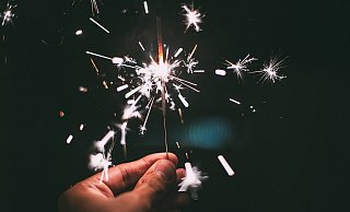 Festessen, Sektempfang, Silvesterparty und Feuerwerk: Das ist an Silvester im Kreis Paderborn los. - Symboldblid: Pixabay Festessen, Sektempfang, Silvesterparty und Feuerwerk: Das ist an Silvester im Kreis Paderborn los. - Symboldblid: Pixabay
