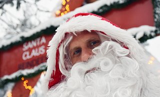 Ein Weihnachtsmann in festlicher Stimmung: Die Ursprünge der Figur reichen bis ins 4. Jahrhundert zurück. - Symbolbild/Pixabay Ein Weihnachtsmann in festlicher Stimmung: Die Ursprünge der Figur reichen bis ins 4. Jahrhundert zurück. - Symbolbild/Pixabay