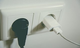 Ein Mann aus Rödinghausen beklagt die hohen Stromkosten. Nun äußert sich die Verbraucherzentrale. - Symbolbild: Pixabay Ein Mann aus Rödinghausen beklagt die hohen Stromkosten. Nun äußert sich die Verbraucherzentrale. - Symbolbild: Pixabay