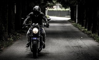 Biker in einer Unterführung: Symbolbild - Pixabay/SplitShire Biker in einer Unterführung: Symbolbild - Pixabay/SplitShire