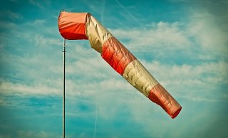 Der Sturm hat in der Nacht Schäden auf der A30 bei Bad Oeynhausen verursacht. - Symbolbild: Pixabay Der Sturm hat in der Nacht Schäden auf der A30 bei Bad Oeynhausen verursacht. - Symbolbild: Pixabay