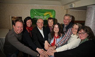 Carsten Birkelbach (Kreisvorstand/v. l.), Elisabeth Niederhöfer (Beisitzerin), Michael Hahn (Vorsitzender), Elisabeth Drohlshagen (Beisitzerin), Mathia Dubberke (Vorsitzende), Michael Hannes (Beisitzer), Sonja Legatt (Beisitzerin) und Norika Creuzmann (Kreisvorsitzende) bei der Gründung des Stadtverbands. - Johannes Büttner Carsten Birkelbach (Kreisvorstand/v. l.), Elisabeth Niederhöfer (Beisitzerin), Michael Hahn (Vorsitzender), Elisabeth Drohlshagen (Beisitzerin), Mathia Dubberke (Vorsitzende), Michael Hannes (Beisitzer), Sonja Legatt (Beisitzerin) und Norika Creuzmann (Kreisvorsitzende) bei der Gründung des Stadtverbands. - Johannes Büttner