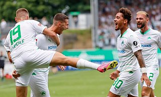 Die SpVgg Greuther Fürth startete mit einem souveränen Heimsieg gegen Paderborn in die neue Saison. - Daniel Löb/dpa Die SpVgg Greuther Fürth startete mit einem souveränen Heimsieg gegen Paderborn in die neue Saison. - Daniel Löb/dpa
