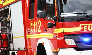Die Feuerwehr musste auch am frühen Freitagmorgen raus, weil Unbekannte Mülltonnen angezündet haben. - Sarah Jonek Die Feuerwehr musste auch am frühen Freitagmorgen raus, weil Unbekannte Mülltonnen angezündet haben. - Sarah Jonek