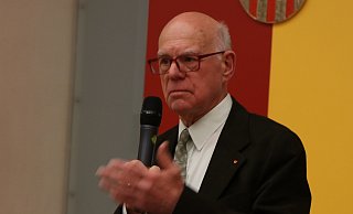 Norbert Lammert spricht im Paderborner Rathaus über "Demokratie unter Druck". - Holger Kosbab Norbert Lammert spricht im Paderborner Rathaus über "Demokratie unter Druck". - Holger Kosbab