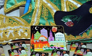 Die Pins sollen für ein paar karnevalistische Lichtblicke sorgen. - Steinheimer Karnevalsgesellschaft Die Pins sollen für ein paar karnevalistische Lichtblicke sorgen. - Steinheimer Karnevalsgesellschaft