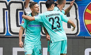 Die SCP-Akteure Florent Muslija (l.) und Raphael Obermair waren zuletzt angeschlagen, dürften aber beim Saisonauftakt in Fürth in der Startelf stehen. - picture alliance Die SCP-Akteure Florent Muslija (l.) und Raphael Obermair waren zuletzt angeschlagen, dürften aber beim Saisonauftakt in Fürth in der Startelf stehen. - picture alliance