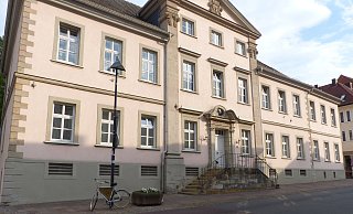 Der Dienst- und Wohnsitz von Erzbischof Hans-Josef Becker am Kamp hat einen Buchwert von 1,17 Millionen Euro. - Jochem Schulze Der Dienst- und Wohnsitz von Erzbischof Hans-Josef Becker am Kamp hat einen Buchwert von 1,17 Millionen Euro. - Jochem Schulze