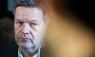 Wieder zurück in Deutschland: Robert Habeck war zu einem zweitägigen Besuch in Kiew. - Christoph Soeder/dpa Wieder zurück in Deutschland: Robert Habeck war zu einem zweitägigen Besuch in Kiew. - Christoph Soeder/dpa