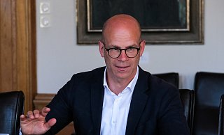 Das sei jedoch nicht allein ein Bielefelder Problem, machte der Sozialdezernent in einer TV-Talkrunde klar. - Foto: Andreas Zobe/NW Das sei jedoch nicht allein ein Bielefelder Problem, machte der Sozialdezernent in einer TV-Talkrunde klar. - Foto: Andreas Zobe/NW