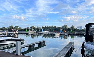 Am Mittellandkanal: Nahe der Marina in Bad Essen wurde die leblose Frau am Dienstag im Wasser entdeckt. - Sandra Spieker Am Mittellandkanal: Nahe der Marina in Bad Essen wurde die leblose Frau am Dienstag im Wasser entdeckt. - Sandra Spieker