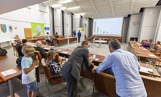 Am Wahlabend war es im Ratssaal recht leer. Künftig wird es aber bei den Sitzungen voller als in der letzten Legislaturperiode. - Niklas Tüns Am Wahlabend war es im Ratssaal recht leer. Künftig wird es aber bei den Sitzungen voller als in der letzten Legislaturperiode. - Niklas Tüns