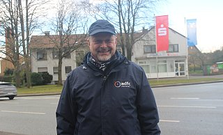 Uwe Diekmann, Sprecher des ADFC Enger-Spenge, kritisiert die Straßenführung an der Werther Straße. - Jan-Henrik Gerdener Uwe Diekmann, Sprecher des ADFC Enger-Spenge, kritisiert die Straßenführung an der Werther Straße. - Jan-Henrik Gerdener