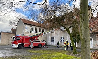 Der vermeintliche Brandort: Das Wohnheim an der Sieweckestraße 2 wurde von der Feuerwehr genau untersucht. - Christian Bröder Der vermeintliche Brandort: Das Wohnheim an der Sieweckestraße 2 wurde von der Feuerwehr genau untersucht. - Christian Bröder
