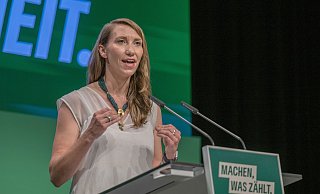 «Wir sind über 130.000 Grüne, so viele wie noch nie», sagt Emily Büning, die Politische Geschäftsführerin der Partei. (Archivbild) - Monika Skolimowska/dpa «Wir sind über 130.000 Grüne, so viele wie noch nie», sagt Emily Büning, die Politische Geschäftsführerin der Partei. (Archivbild) - Monika Skolimowska/dpa