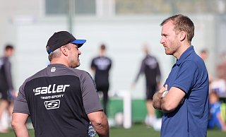 SCP-Coach Lukas Kwasniok (l.) und Sportchef Benjamin Weber, hier beim Winter-Trainingslager in Spanien, werden wohl in den kommenden Wochen und Monaten noch mit diversen Gerüchten konfrontiert. - Oliver Krato SCP-Coach Lukas Kwasniok (l.) und Sportchef Benjamin Weber, hier beim Winter-Trainingslager in Spanien, werden wohl in den kommenden Wochen und Monaten noch mit diversen Gerüchten konfrontiert. - Oliver Krato