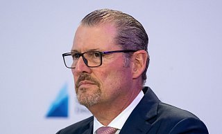 Arbeitgeberpräsident Rainer Dulger: «Wir befinden uns in einer Rezession. Auch die Inflation hält sich hartnäckiger als gedacht.» - Sven Hoppe/dpa Arbeitgeberpräsident Rainer Dulger: «Wir befinden uns in einer Rezession. Auch die Inflation hält sich hartnäckiger als gedacht.» - Sven Hoppe/dpa