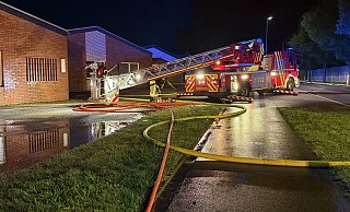 Insgesamt waren rund 100 Feuerwehrleute bei dem Brand im Einsatz. Dazu kamen noch Kräfte des DRK Bünde und des THW. - Feuerwehr Rödinghausen Insgesamt waren rund 100 Feuerwehrleute bei dem Brand im Einsatz. Dazu kamen noch Kräfte des DRK Bünde und des THW. - Feuerwehr Rödinghausen
