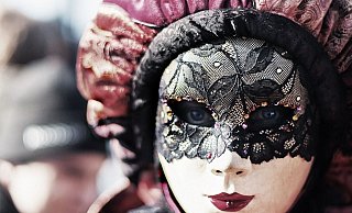 Für fünf Tage hat das Rosenmontagskomitee (RMK) ein närrisches Programm im Festzelt auf der Schanze organisiert. - Symbolfoto/ Pixabay Für fünf Tage hat das Rosenmontagskomitee (RMK) ein närrisches Programm im Festzelt auf der Schanze organisiert. - Symbolfoto/ Pixabay