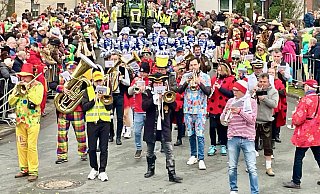 Auch in diesem Jahr wird Karneval in Scharmede groß gefeiert. Allerdings muss der Umzug am Karnevalssonntag mehr abgesichert werden. - Carola Drabon Auch in diesem Jahr wird Karneval in Scharmede groß gefeiert. Allerdings muss der Umzug am Karnevalssonntag mehr abgesichert werden. - Carola Drabon
