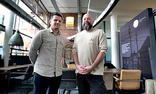 Ahmet Göceci (l.) will das Gütersloher Restaurant "elf84" in ein Steakhaus verwandeln; Küchenchef Rafael Kurcharski verlässt die Location. - Andreas Frücht Ahmet Göceci (l.) will das Gütersloher Restaurant "elf84" in ein Steakhaus verwandeln; Küchenchef Rafael Kurcharski verlässt die Location. - Andreas Frücht
