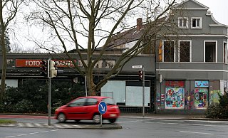 Das Ilsemann-Gebäude am Renntor rottet vor sich hin. - Frank-Michael Kiel-Steinkamp Das Ilsemann-Gebäude am Renntor rottet vor sich hin. - Frank-Michael Kiel-Steinkamp