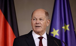 «Wir lassen nicht zu, dass jemand das "Wir" in unserem Land danach unterscheidet, ob jemand eine Einwanderungsgeschichte hat oder nicht», sagt Kanzler Olaf Scholz. - Carsten Koall/dpa «Wir lassen nicht zu, dass jemand das "Wir" in unserem Land danach unterscheidet, ob jemand eine Einwanderungsgeschichte hat oder nicht», sagt Kanzler Olaf Scholz. - Carsten Koall/dpa