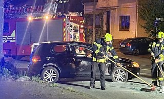 Das Unfallauto wurde bei der Kollision mit einem zweiten Pkw schwer beschädigt. - Stefan Boscher Das Unfallauto wurde bei der Kollision mit einem zweiten Pkw schwer beschädigt. - Stefan Boscher