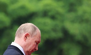 Der russische Präsident Wladimir Putin hat Südkorea mit schweren Konsequenzen gedroht, falls das Land Waffen an die Ukraine liefern würde. - Athit Perawongmetha/Pool Reuters/AP/dpa Der russische Präsident Wladimir Putin hat Südkorea mit schweren Konsequenzen gedroht, falls das Land Waffen an die Ukraine liefern würde. - Athit Perawongmetha/Pool Reuters/AP/dpa