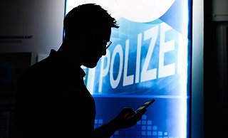 Die Befugnisse der Sicherheitsbehörden in den einzelnen Bundesländern sind sehr unterschiedlich. (Symbolbild) - Julian Stratenschulte/dpa Die Befugnisse der Sicherheitsbehörden in den einzelnen Bundesländern sind sehr unterschiedlich. (Symbolbild) - Julian Stratenschulte/dpa