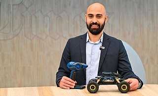 Mohamad El-Issa aus Bünde hat den Ramadan-Kalender entwickelt. Der 33-Jährige ist bei Revell auch als Kundenbetreuer in den Golf-Staaten im Einsatz. - Revell Mohamad El-Issa aus Bünde hat den Ramadan-Kalender entwickelt. Der 33-Jährige ist bei Revell auch als Kundenbetreuer in den Golf-Staaten im Einsatz. - Revell