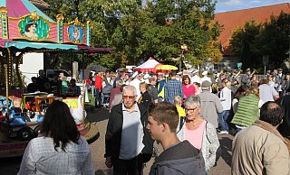 Gut besucht: Die 261. Auflage der Fürstenberger Herbstmarkstkirmes bezeichnet die Interessegemeinschaft „Pro Fürstenberg" als gelungen. - Johannes Büttner Gut besucht: Die 261. Auflage der Fürstenberger Herbstmarkstkirmes bezeichnet die Interessegemeinschaft „Pro Fürstenberg" als gelungen. - Johannes Büttner