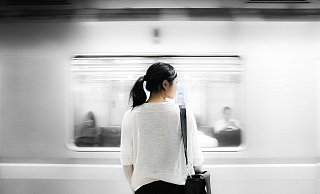 Mehr Sicherheit für alleinreisende Frauen (Symbolfoto) fordern zwei Frauen aus Bad Oeynhausen. - Pixabay Mehr Sicherheit für alleinreisende Frauen (Symbolfoto) fordern zwei Frauen aus Bad Oeynhausen. - Pixabay
