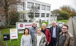 Die Anwohner des HBZ sind verärgert: (v.l.) Cornelia Witte, Thomas Fischer, Christine Sanker, Raimund Donschen, Bernd Witte und Daniel Schimmel. - Jörg Dieckmann Die Anwohner des HBZ sind verärgert: (v.l.) Cornelia Witte, Thomas Fischer, Christine Sanker, Raimund Donschen, Bernd Witte und Daniel Schimmel. - Jörg Dieckmann