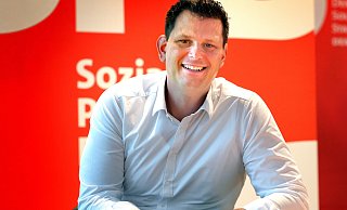 Thorsten Klute ist amtierender SPD-Kreisvorsitzender. Im kommenden Mai will er im Wahlkreis Gütersloh I – Bielefeld III für den Landtag kandidieren. Über die Nominierung entscheidet eine Versammlung im Oktober. - Andreas Frücht Thorsten Klute ist amtierender SPD-Kreisvorsitzender. Im kommenden Mai will er im Wahlkreis Gütersloh I – Bielefeld III für den Landtag kandidieren. Über die Nominierung entscheidet eine Versammlung im Oktober. - Andreas Frücht