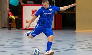 Jöllenbecks Tobias Demmer steht mit seinem TuS im Ü40-Finale. - Andreas Zobe Jöllenbecks Tobias Demmer steht mit seinem TuS im Ü40-Finale. - Andreas Zobe