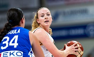 Marie Gülich schaffte gegen Tschechien wieder ein Double-Double. - David Inderlied/dpa Marie Gülich schaffte gegen Tschechien wieder ein Double-Double. - David Inderlied/dpa