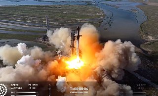Das «Starship» ist größer als die Freiheitsstatue. - -/SpaceX via AP/dpa Das «Starship» ist größer als die Freiheitsstatue. - -/SpaceX via AP/dpa