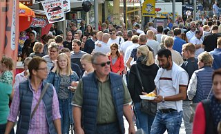Der verkaufsoffene Sonntag in Bünde war immer gut besucht. - Katharina Eisele Der verkaufsoffene Sonntag in Bünde war immer gut besucht. - Katharina Eisele