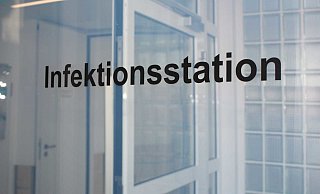 Die 3. Etage wurde im März binnen 48 Stunden zu einer Isolierstation umfunktioniert. - Lukas-Krankenhaus/Michaela Schmidt Die 3. Etage wurde im März binnen 48 Stunden zu einer Isolierstation umfunktioniert. - Lukas-Krankenhaus/Michaela Schmidt