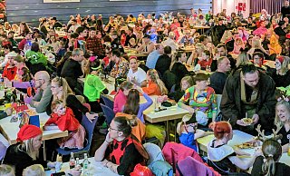 So stimmungsvoll feiert Beverungen Kinderkarneval. - Burkhard Battran So stimmungsvoll feiert Beverungen Kinderkarneval. - Burkhard Battran