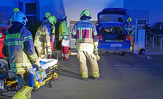Der Wagen musste mit einer Seilwinde aus der Garage zurück auf die Straße gezogen werden. - Ralph Meyer Der Wagen musste mit einer Seilwinde aus der Garage zurück auf die Straße gezogen werden. - Ralph Meyer