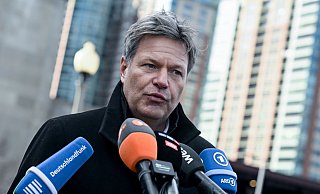 Die Tage bis zur geplanten Abstimmung am Donnerstag «sollten wir klug nutzen», appellierte Robert Habeck. - Britta Pedersen/dpa Die Tage bis zur geplanten Abstimmung am Donnerstag «sollten wir klug nutzen», appellierte Robert Habeck. - Britta Pedersen/dpa