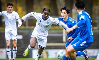 U19-Talent Daniel Sumbu dribbelte sich dank einer starken Vorbereitung bei Arminia Bielefeld weiter in den Fokus. - Sarah Jonek U19-Talent Daniel Sumbu dribbelte sich dank einer starken Vorbereitung bei Arminia Bielefeld weiter in den Fokus. - Sarah Jonek