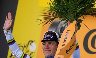 Wechsel zu Red Bull: Remco Evenepoel will noch öfter bei der Tour jubeln. - Mosa\\\'ab Elshamy/AP/dpa Wechsel zu Red Bull: Remco Evenepoel will noch öfter bei der Tour jubeln. - Mosa\\\'ab Elshamy/AP/dpa
