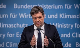 «Selbverständlich findet sehr viel der Umsetzung auf Länder- oder kommunaler Ebene statt», sagte Bundeswirtschaftsminister Robert Habeck. - Michael Kappeler/dpa «Selbverständlich findet sehr viel der Umsetzung auf Länder- oder kommunaler Ebene statt», sagte Bundeswirtschaftsminister Robert Habeck. - Michael Kappeler/dpa